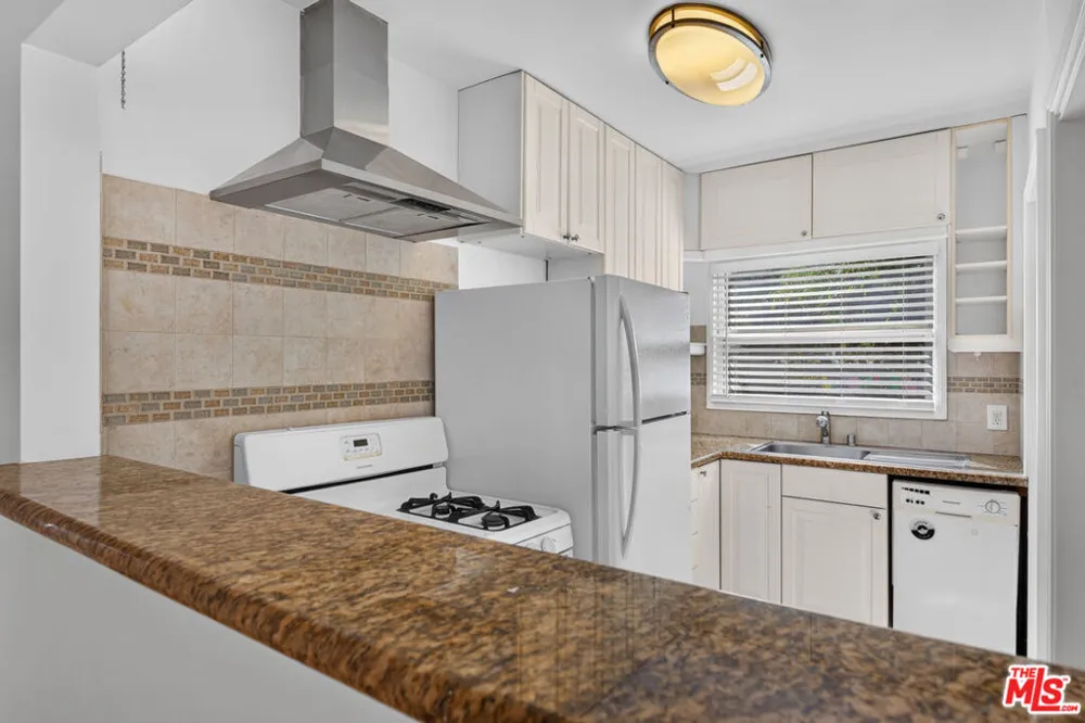 644 Vernon Avenue #644/646 Los Angeles, CA 90291