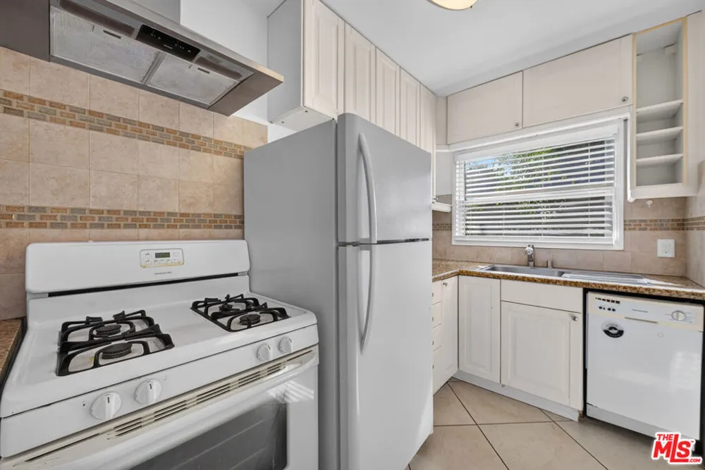 644 Vernon Avenue #644/646 Los Angeles, CA 90291