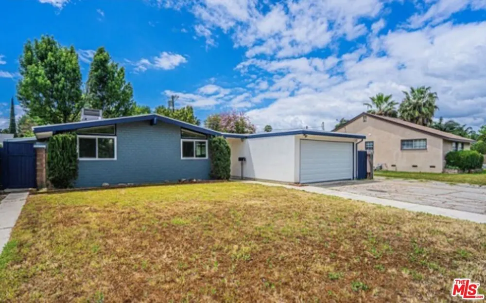 20350 Mobile Street Los Angeles, CA 91306
