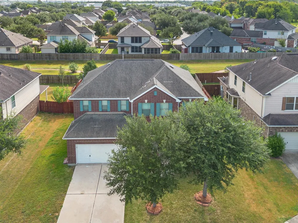 2105 Orchard Frost Drive Pearland, TX 77581