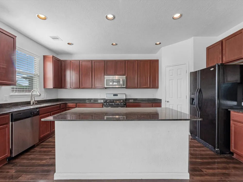 2105 Orchard Frost Drive Pearland, TX 77581