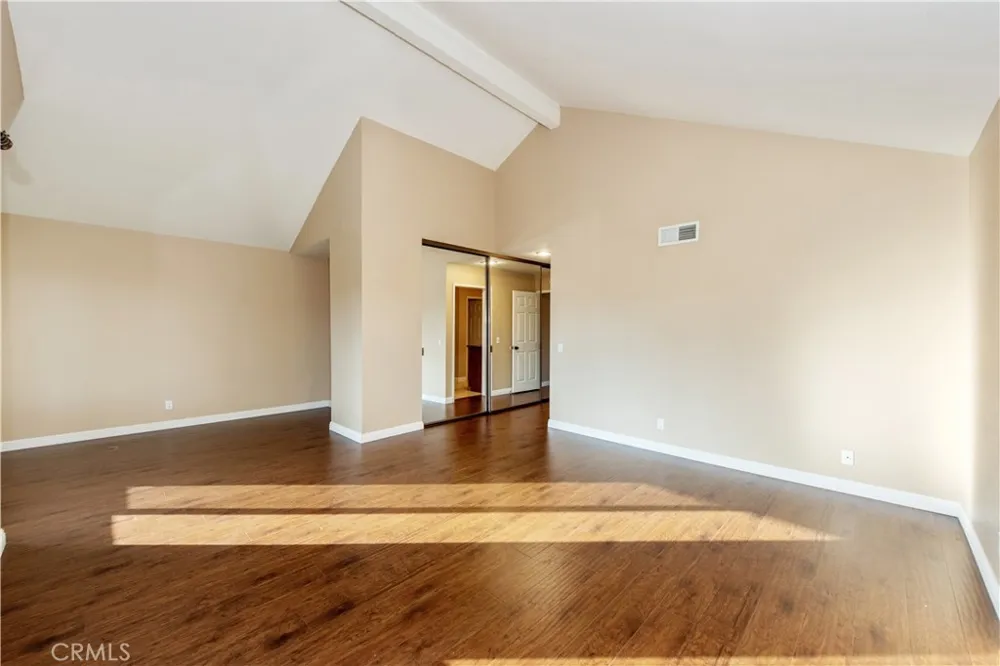 11 Oakgrove #48 Irvine, CA 92604