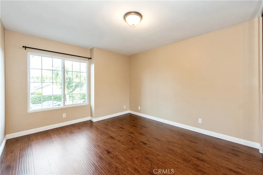 11 Oakgrove #48 Irvine, CA 92604
