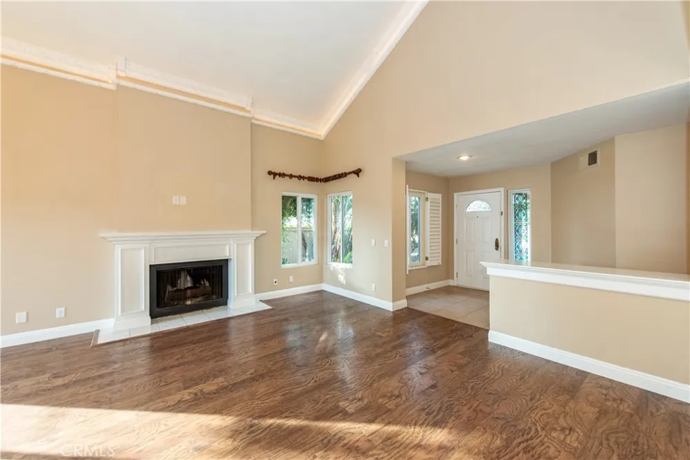 11 Oakgrove #48 Irvine, CA 92604