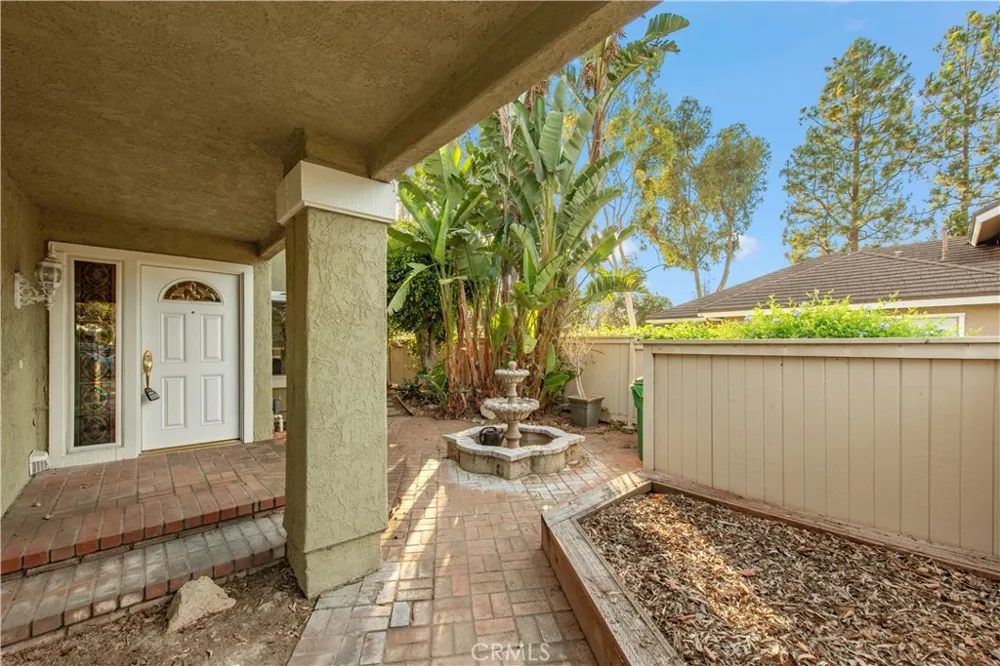 11 Oakgrove #48 Irvine, CA 92604