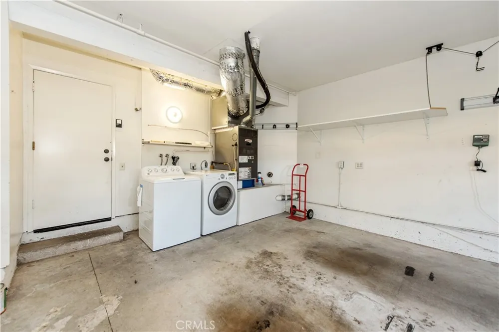 11 Oakgrove #48 Irvine, CA 92604