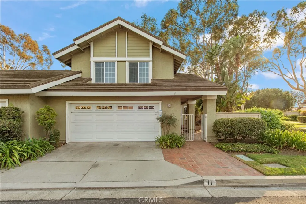 11 Oakgrove #48 Irvine, CA 92604