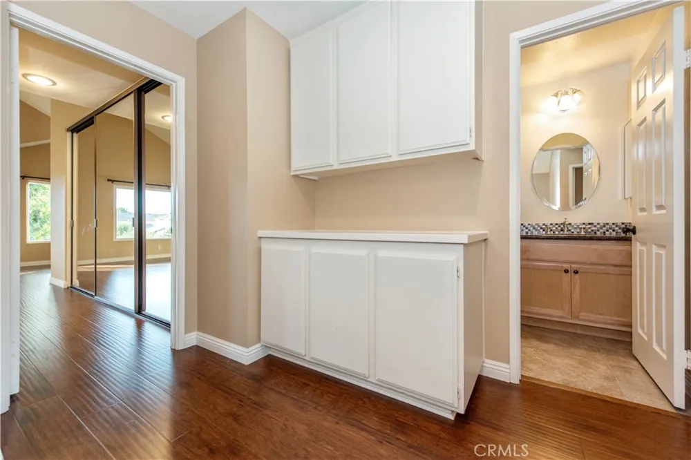 11 Oakgrove #48 Irvine, CA 92604