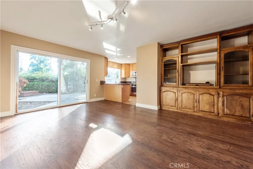 11 Oakgrove #48 Irvine, CA 92604