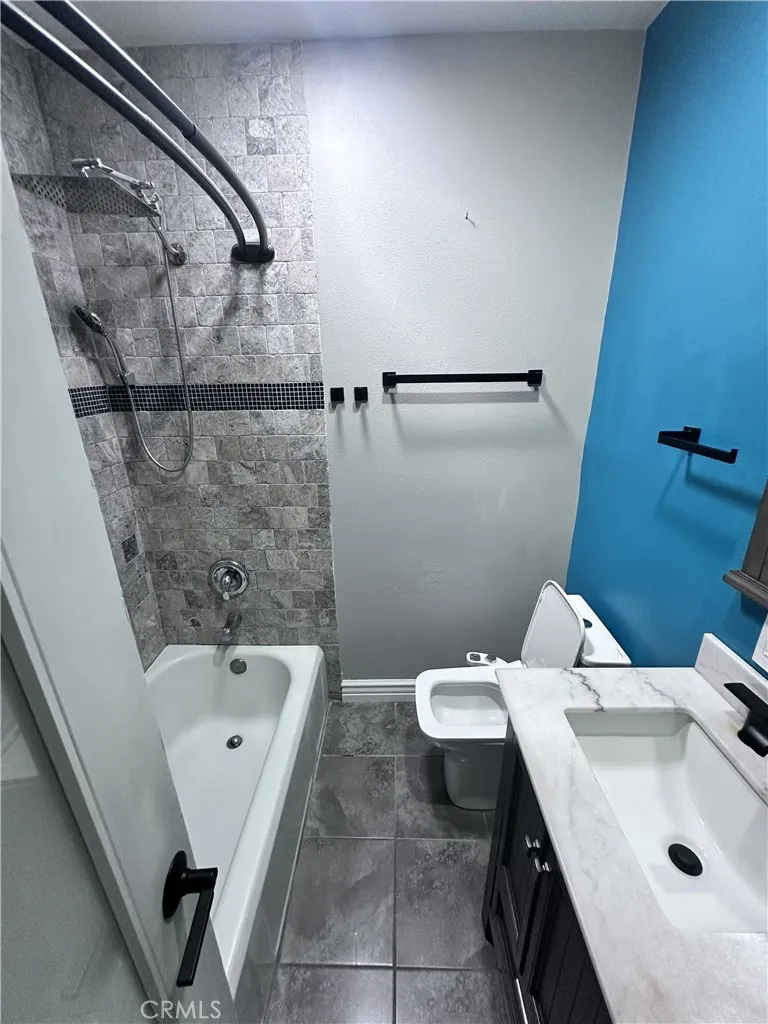 5133 Hedda St Lakewood, CA 90712