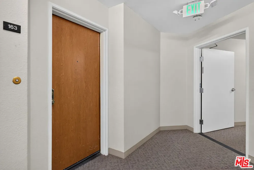 4589 Via Marisol #163 Los Angeles, CA 90042