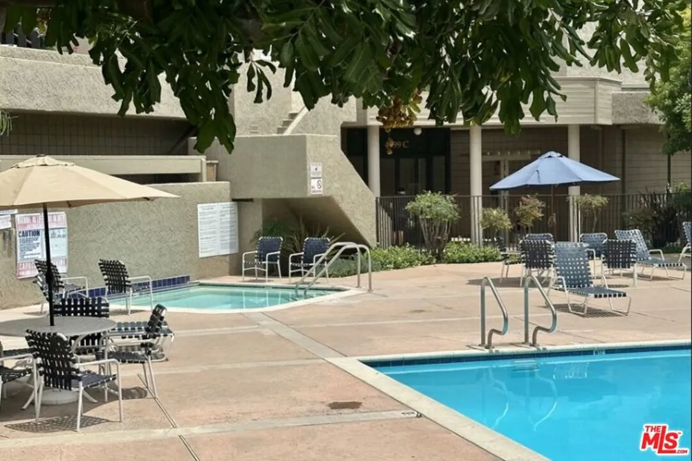 4589 Via Marisol #163 Los Angeles, CA 90042