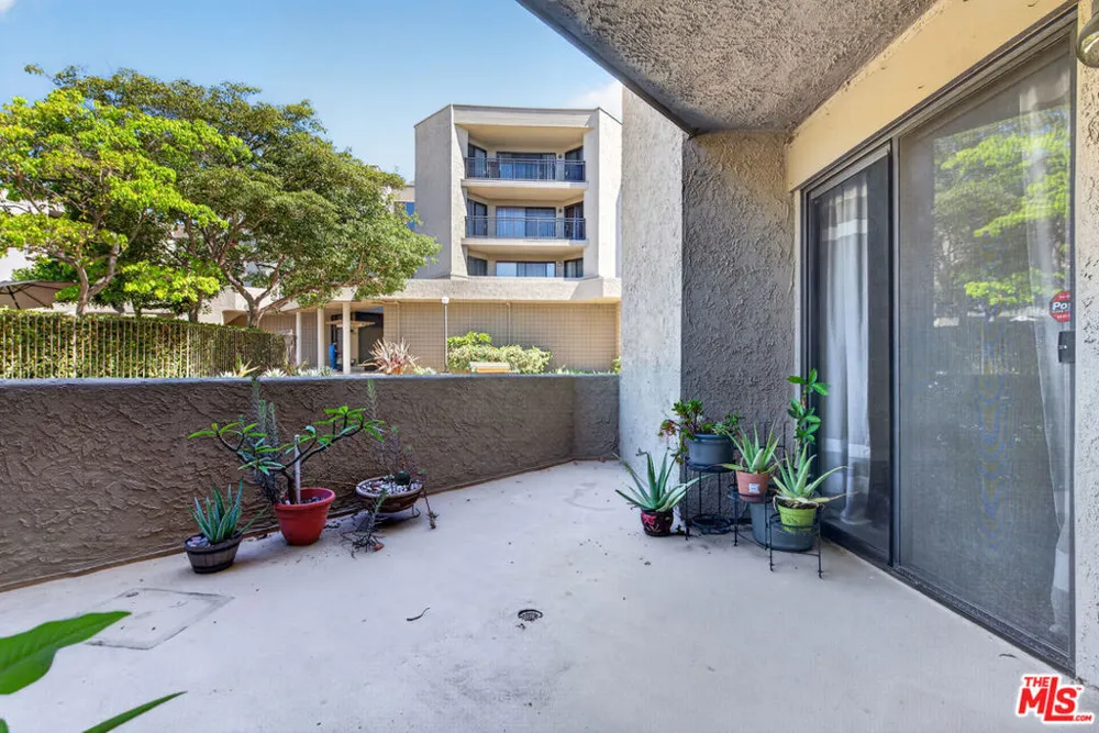 4589 Via Marisol #163 Los Angeles, CA 90042
