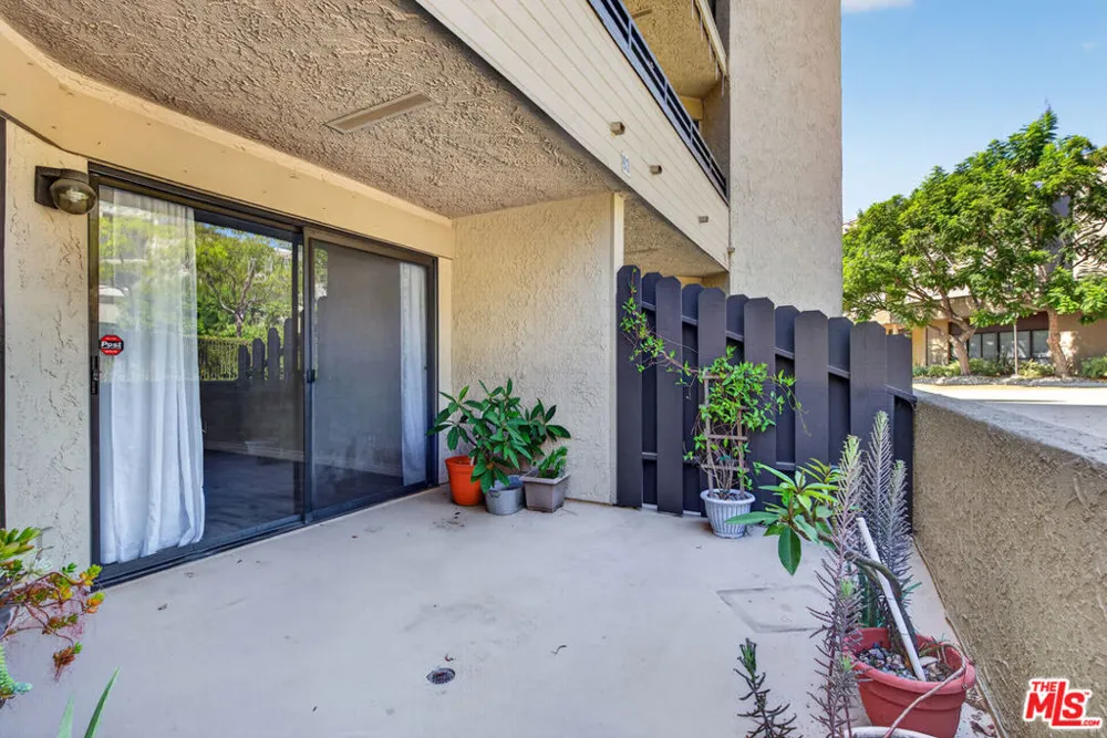 4589 Via Marisol #163 Los Angeles, CA 90042