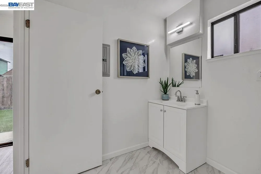 172 Hunter Ave Oakland, CA 94603