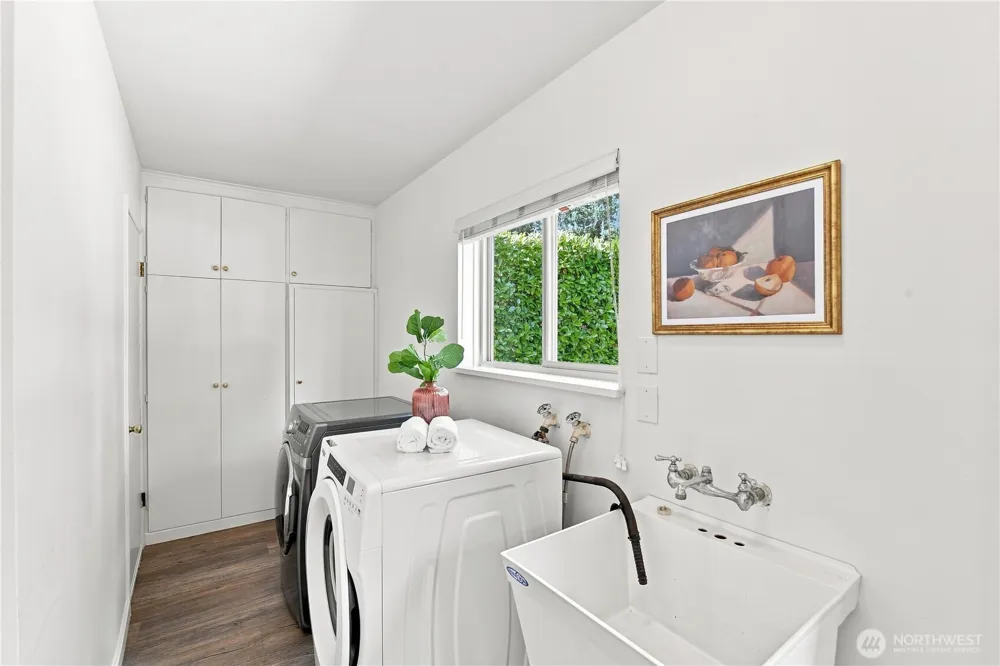 112 NW 159th Street Shoreline, WA 98177