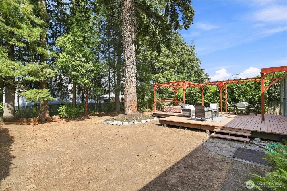 112 NW 159th Street Shoreline, WA 98177