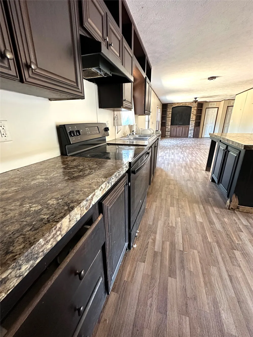 12809 E Highway 412 Locust Grove, OK 74352
