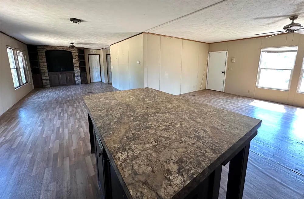 12809 E Highway 412 Locust Grove, OK 74352