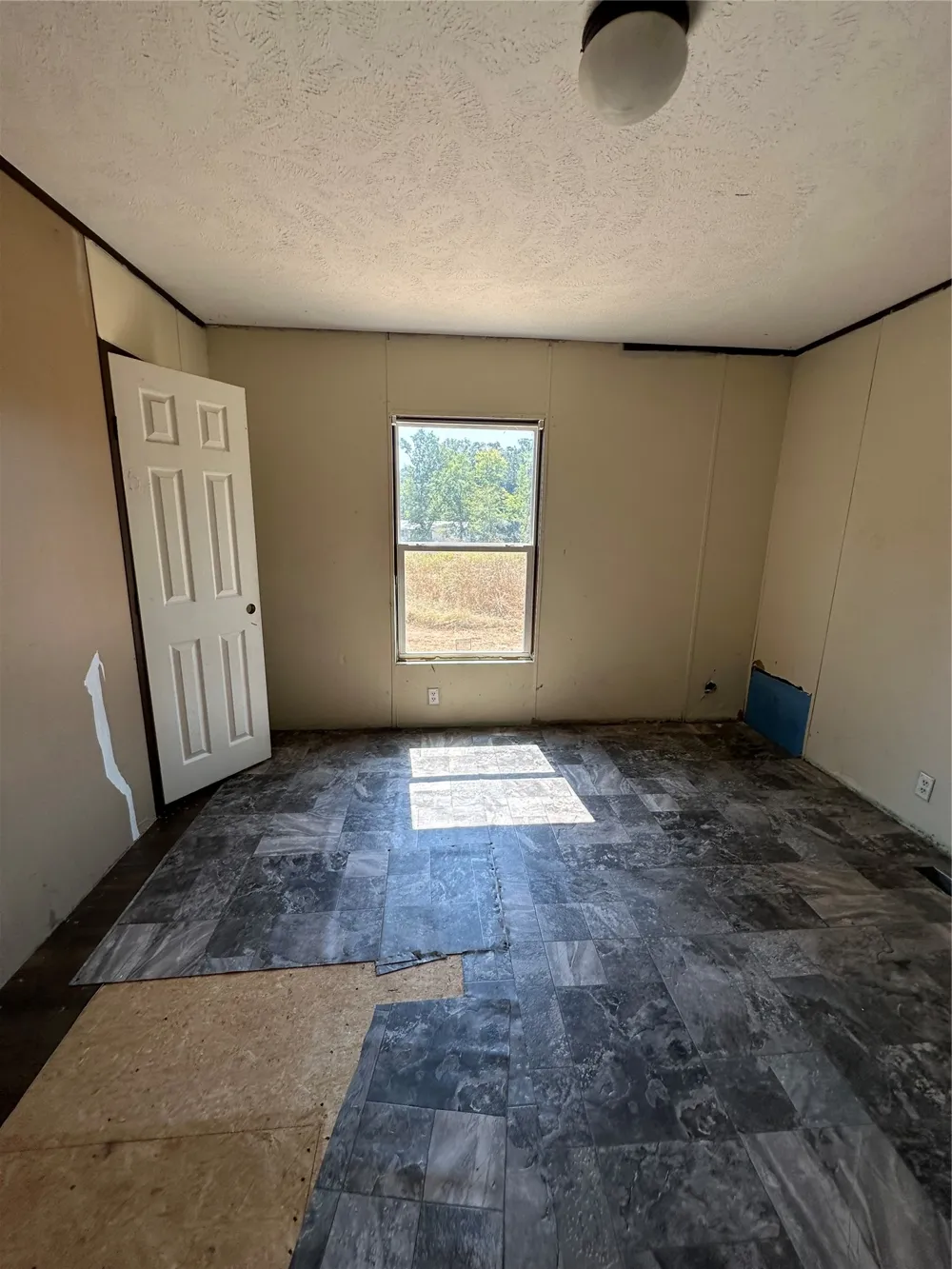 12809 E Highway 412 Locust Grove, OK 74352