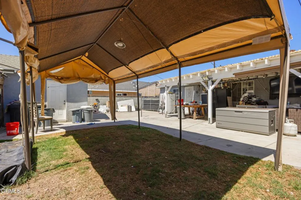 208 Lark Street Oxnard, CA 93033