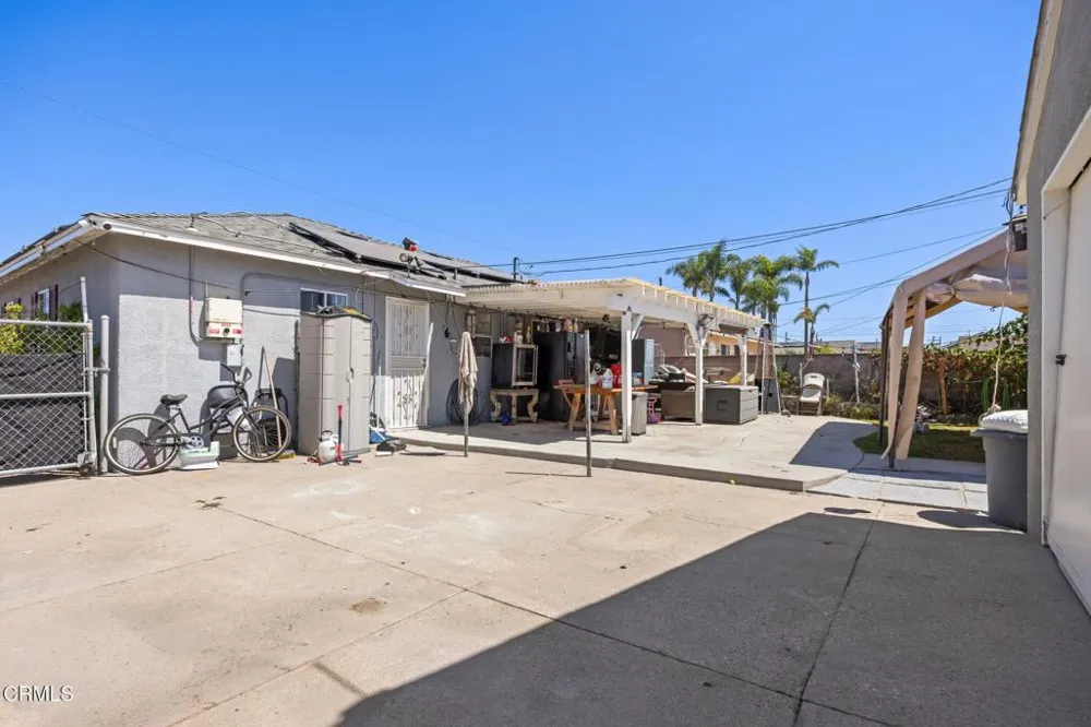 208 Lark Street Oxnard, CA 93033