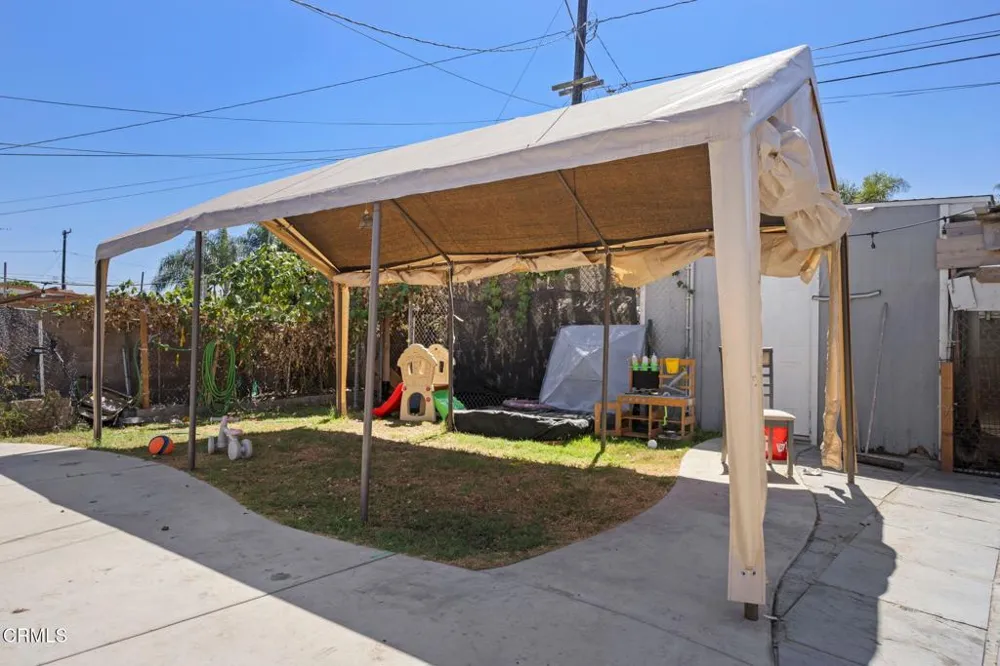 208 Lark Street Oxnard, CA 93033