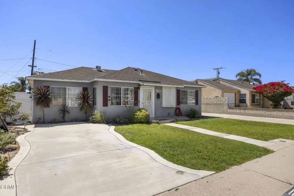 208 Lark Street Oxnard, CA 93033