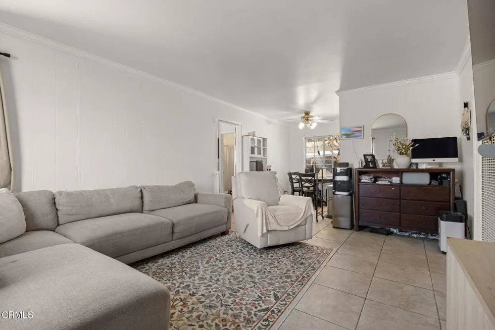 208 Lark Street Oxnard, CA 93033