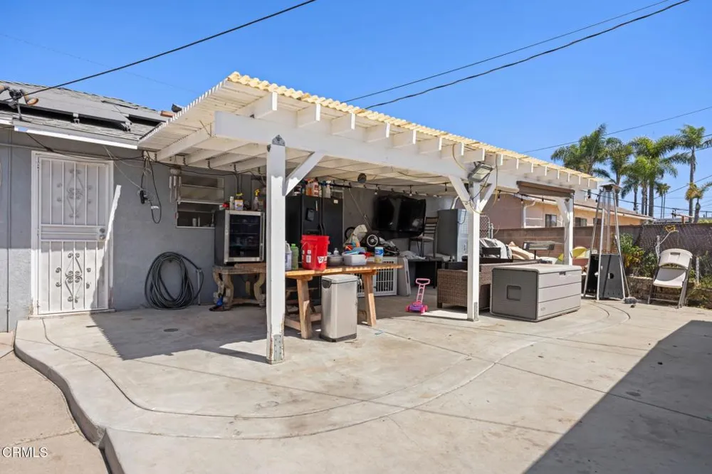 208 Lark Street Oxnard, CA 93033