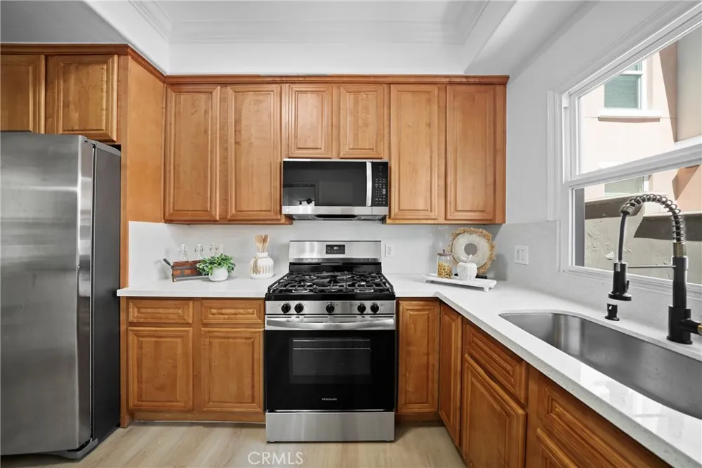 1088 S Marengo #8 Pasadena, CA 91106