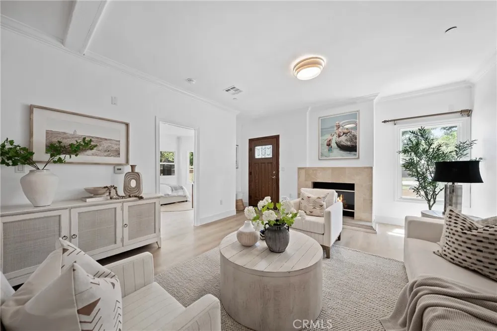 1088 S Marengo #8 Pasadena, CA 91106