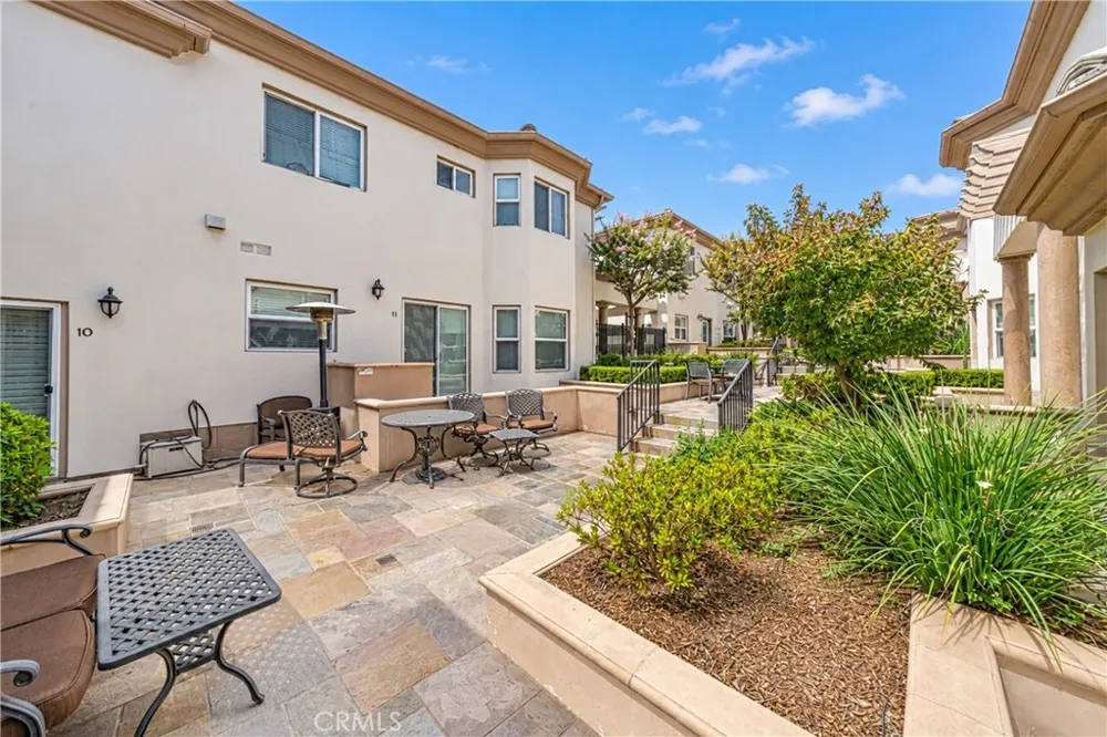 1088 S Marengo #8 Pasadena, CA 91106