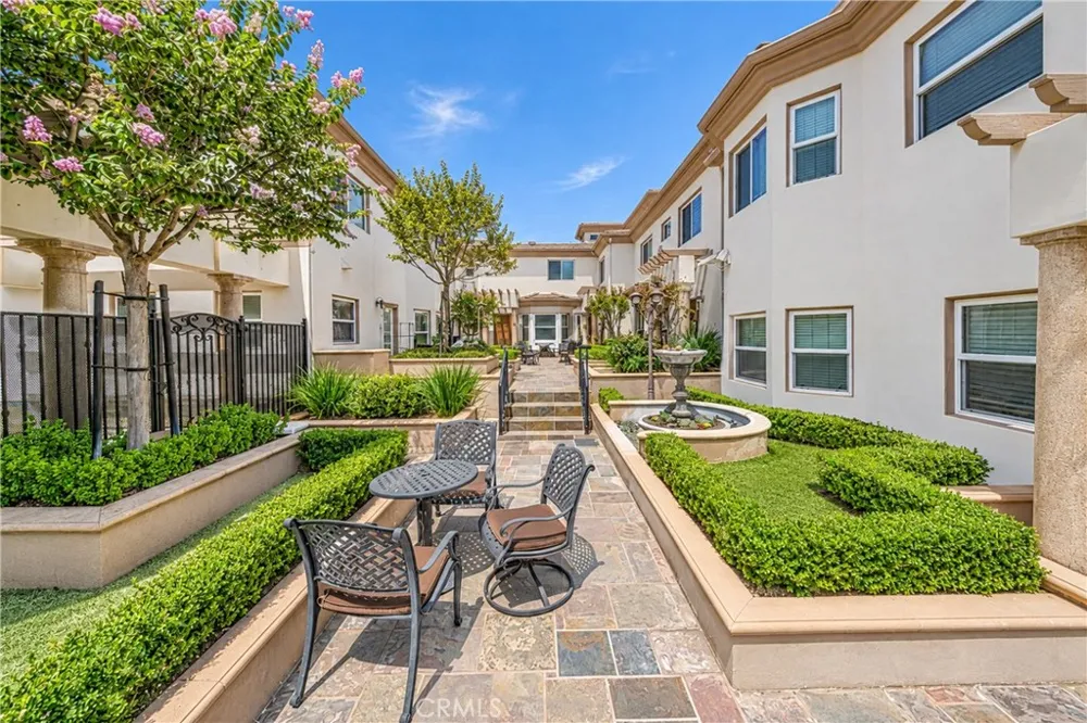 1088 S Marengo #8 Pasadena, CA 91106