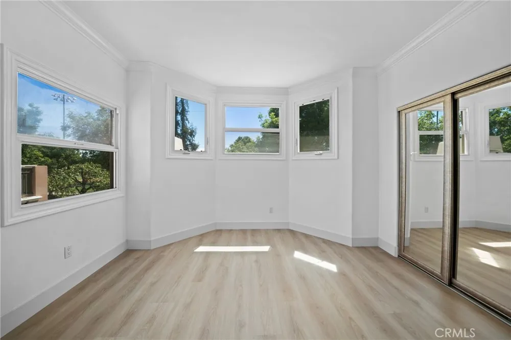 1088 S Marengo #8 Pasadena, CA 91106