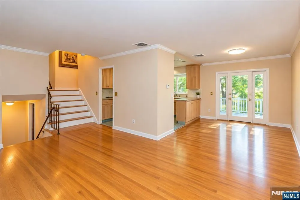 175 Riverdale Street Hillsdale, NJ 07642