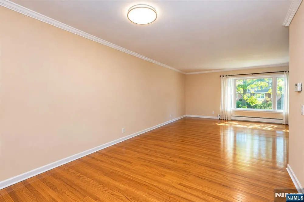 175 Riverdale Street Hillsdale, NJ 07642