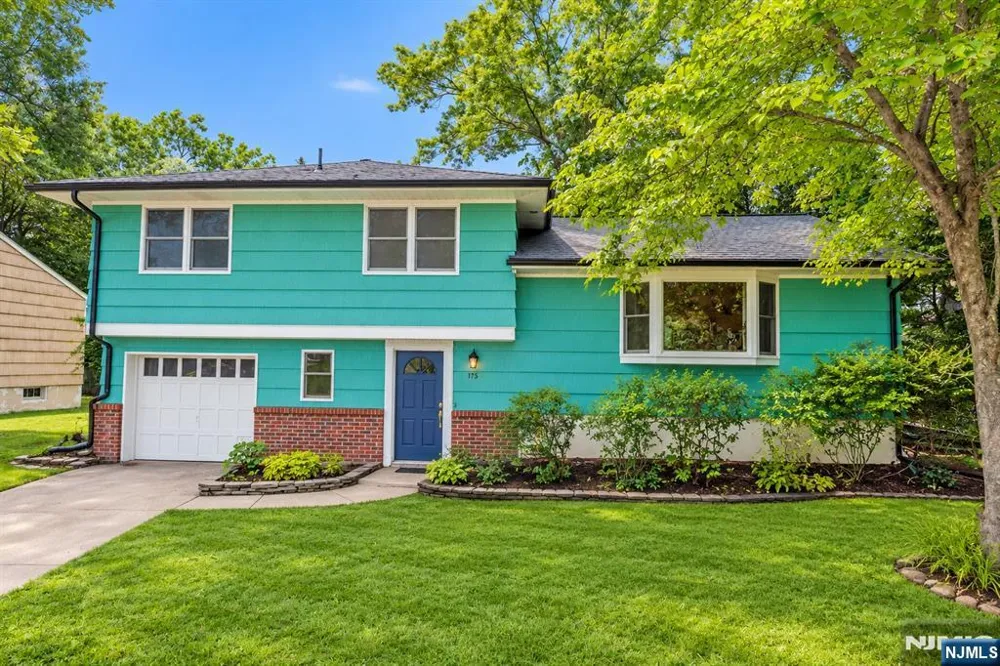 175 Riverdale Street Hillsdale, NJ 07642
