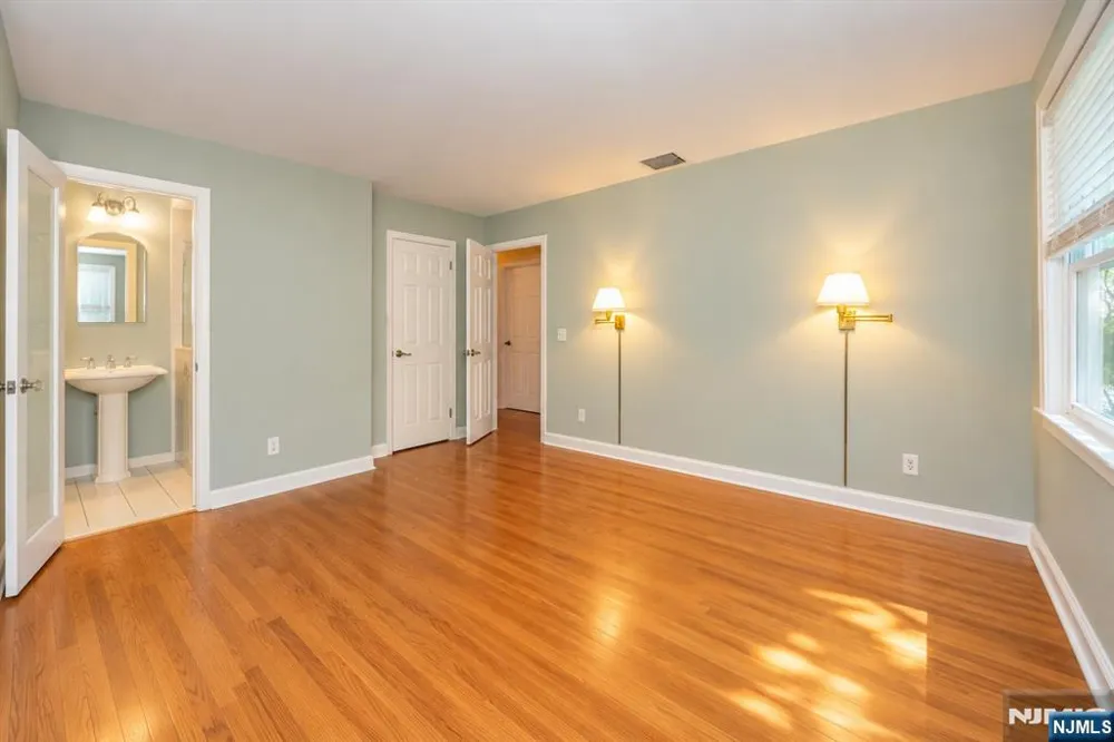 175 Riverdale Street Hillsdale, NJ 07642
