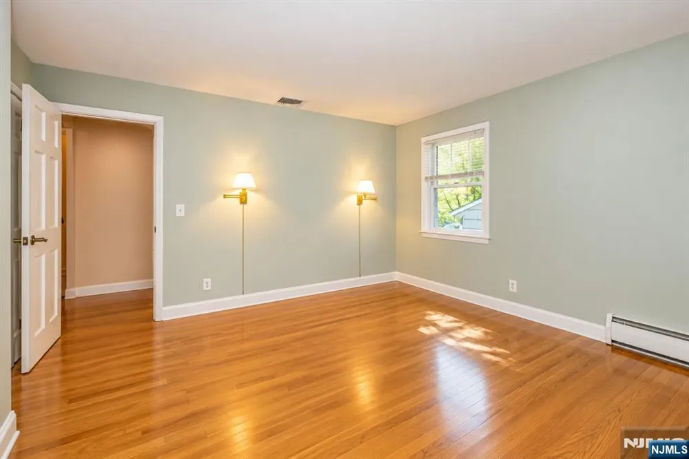 175 Riverdale Street Hillsdale, NJ 07642