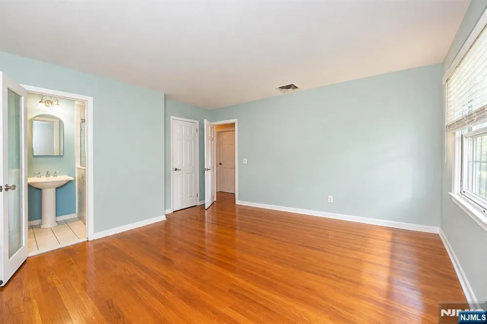 175 Riverdale Street Hillsdale, NJ 07642