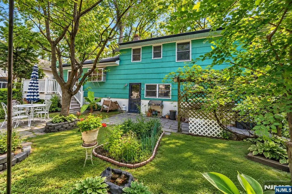 175 Riverdale Street Hillsdale, NJ 07642