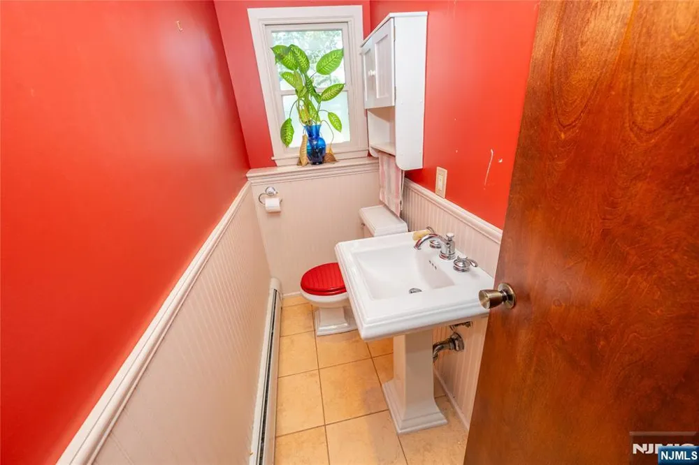 175 Riverdale Street Hillsdale, NJ 07642