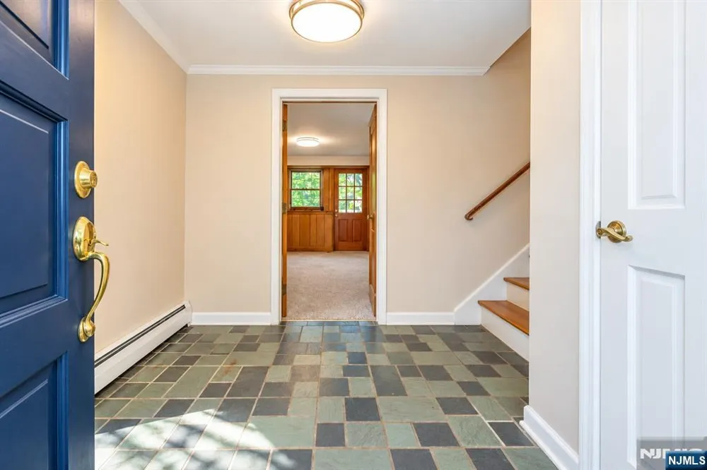 175 Riverdale Street Hillsdale, NJ 07642