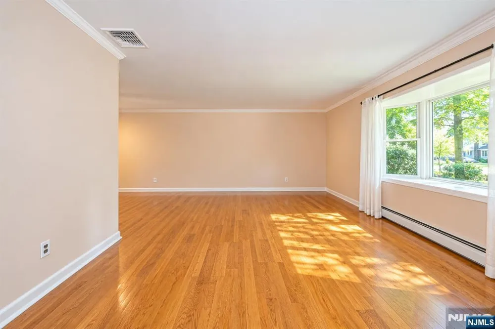 175 Riverdale Street Hillsdale, NJ 07642