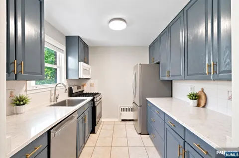 9-06 6th Street