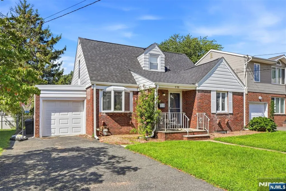 9-06 6th Street Fair Lawn, NJ 07410