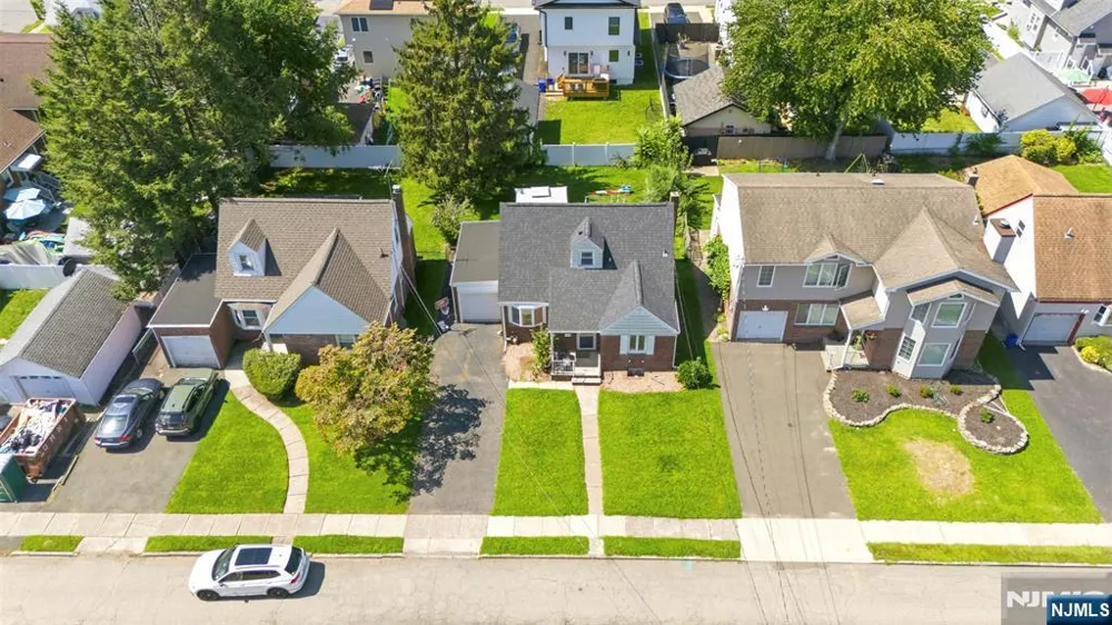 9-06 6th Street Fair Lawn, NJ 07410