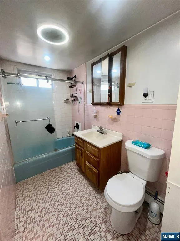 149 Lake Avenue Clifton, NJ 07011