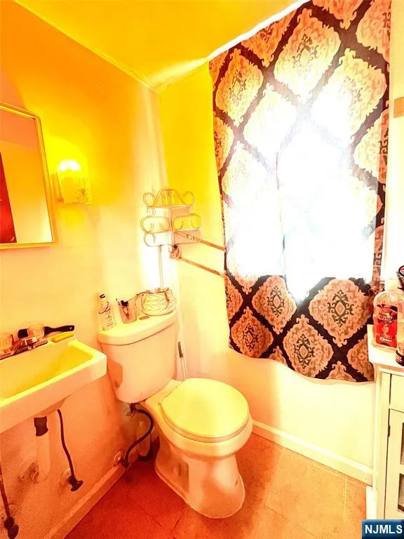 149 Lake Avenue Clifton, NJ 07011